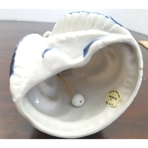 Vintage Porcelain Bell Girl in a Blue Dress Southern Belle Hand Painted Taiwan - Picture 3 of 8